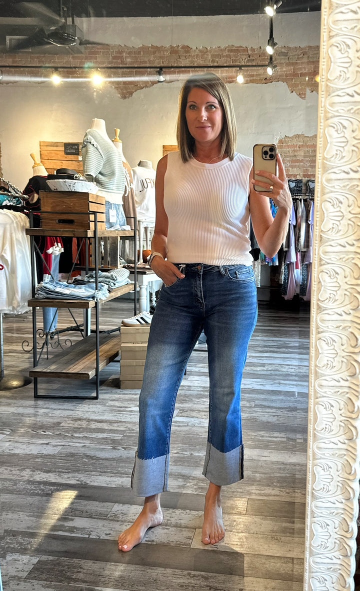 Vervet Victoria Cuffed Cropped Jeans