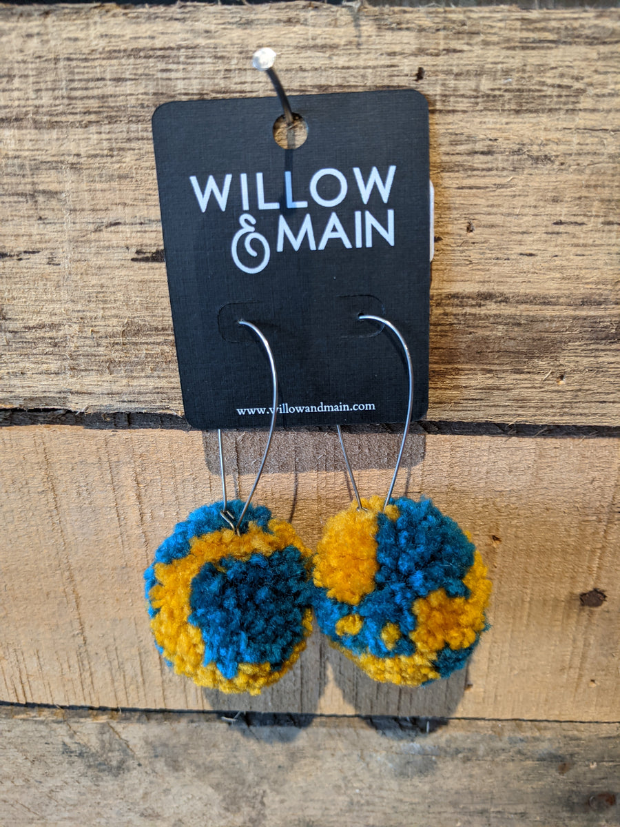 Pom Pom Earring